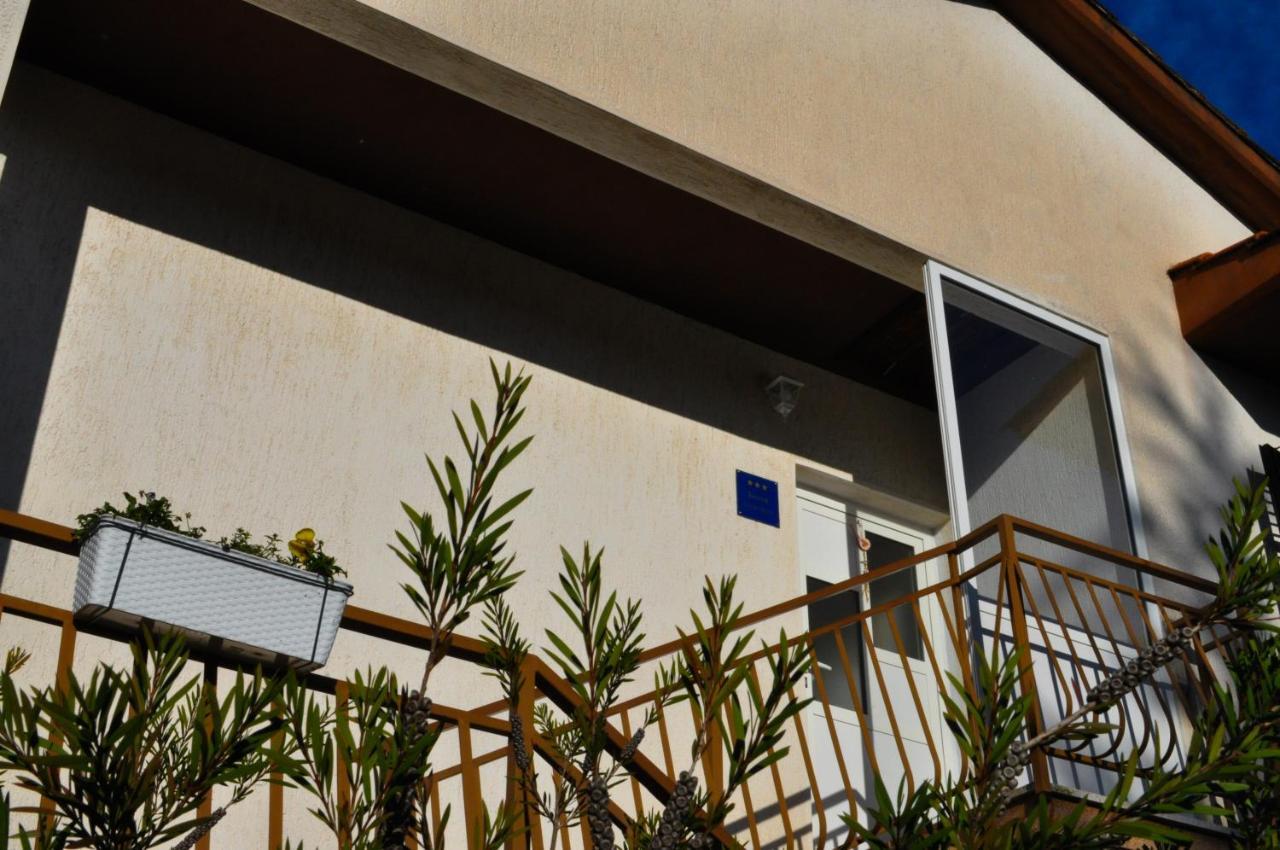 Apartman Anita Buzet Zewnętrze zdjęcie